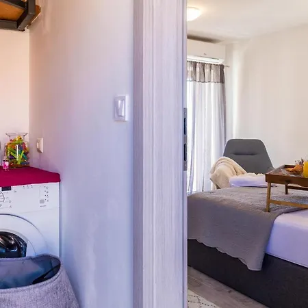 Holiday home 4 Bedroom Pet Friendly In