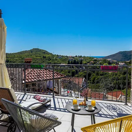 4 Bedroom Pet Friendly In Gromaca